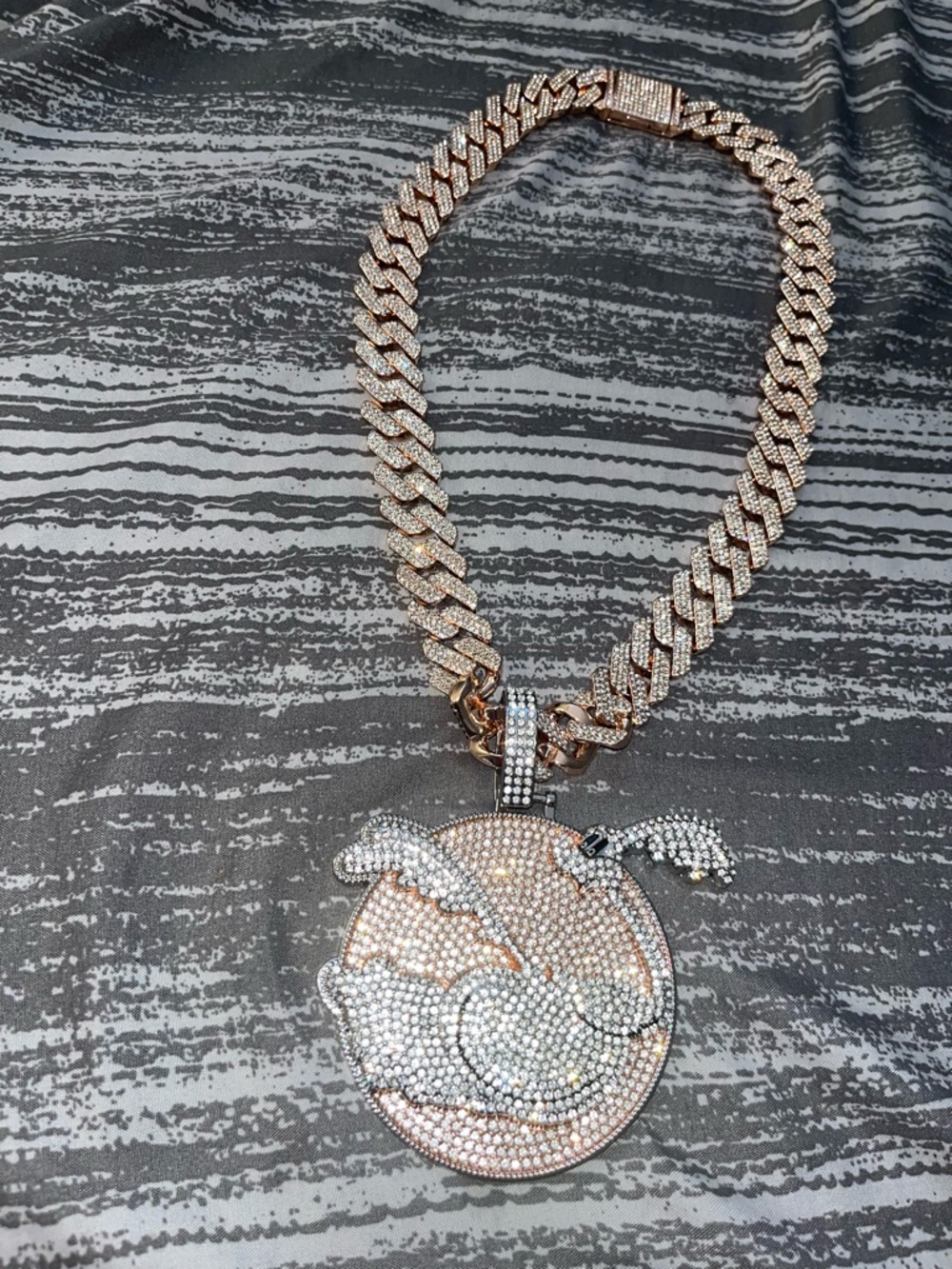 BUSSDOWN White and Rose Gold Pendant with Iced Out Cuban Chain